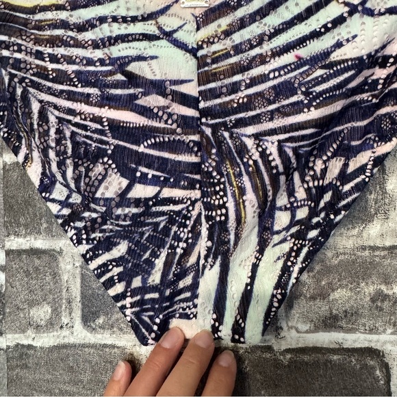 NWT Victoria’s Secret PINK mini bikini bottom leaf print - Picture 8 of 8